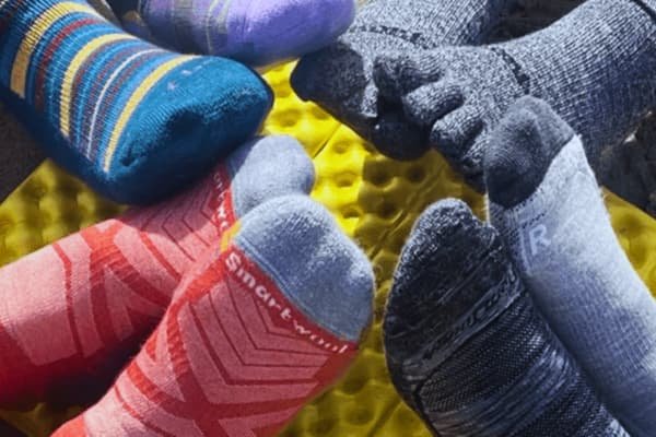 Is Vicks VapoRub on feet safe for colds when socks are worn overnight